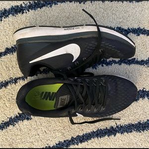 Black Nike Zoom Pegasus 34